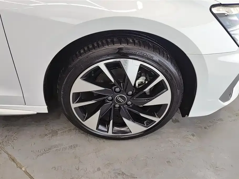 Audi A3 2023 из CN, фото 7