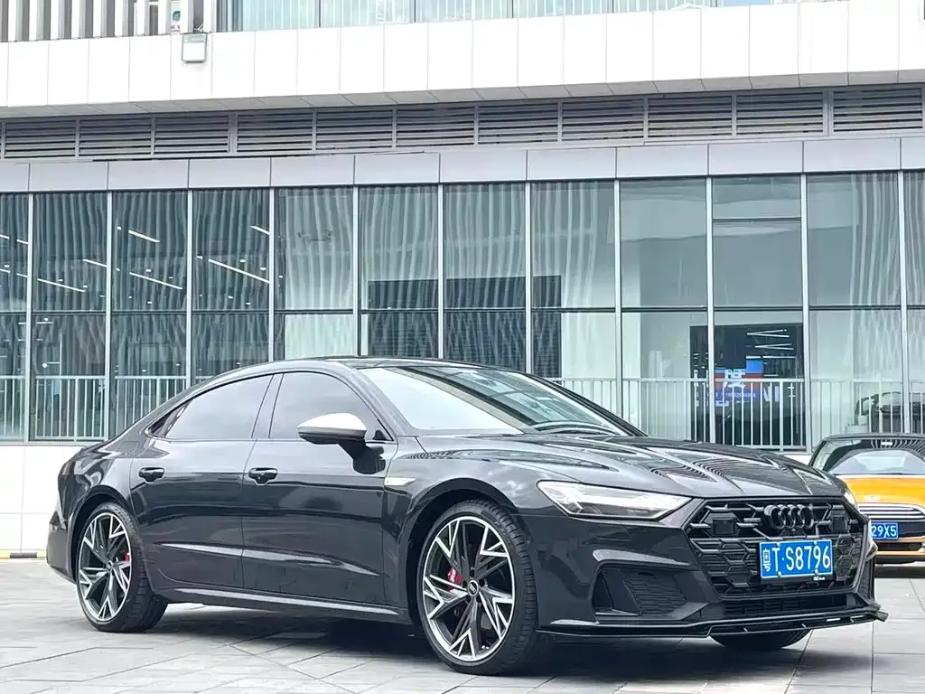 Audi A7L 2023 из CN, фото 4