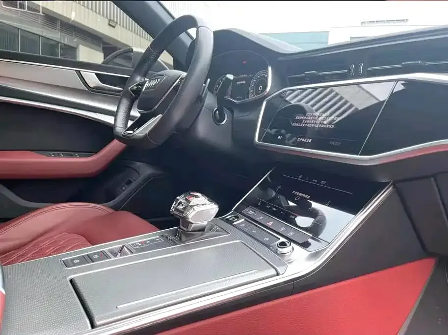 Audi A7L 2023 из CN, фото 2