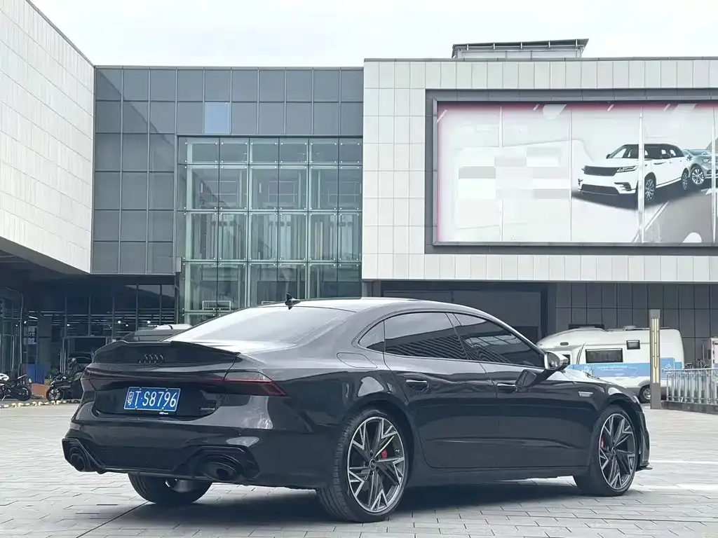 Audi A7L 2023 из CN, фото 9