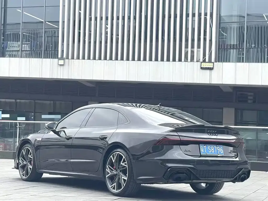 Audi A7L 2023 из CN, фото 7