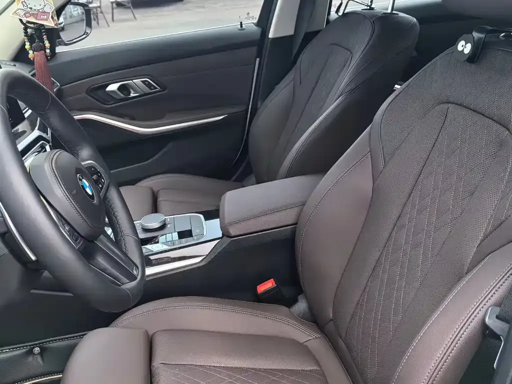 BMW 3 Series 2023 из CN, фото 7