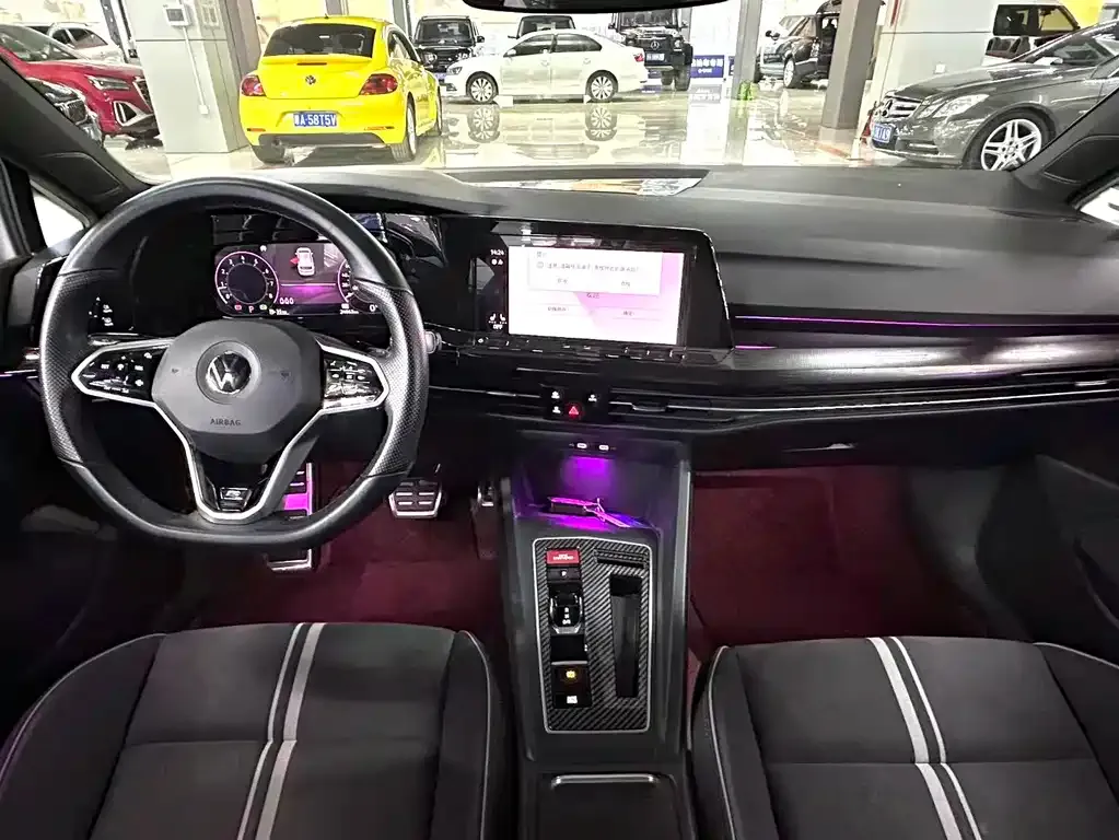Volkswagen Golf 2022 из CN, фото 8