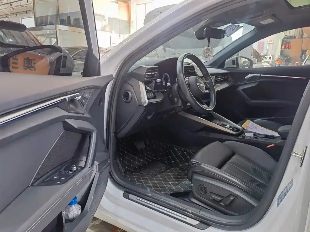 Audi A3 2023 из CN, фото 6