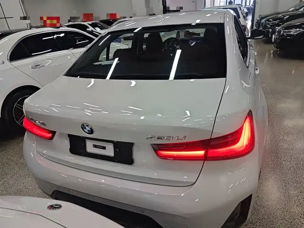 BMW 3 Series 2024 из CN, фото 4