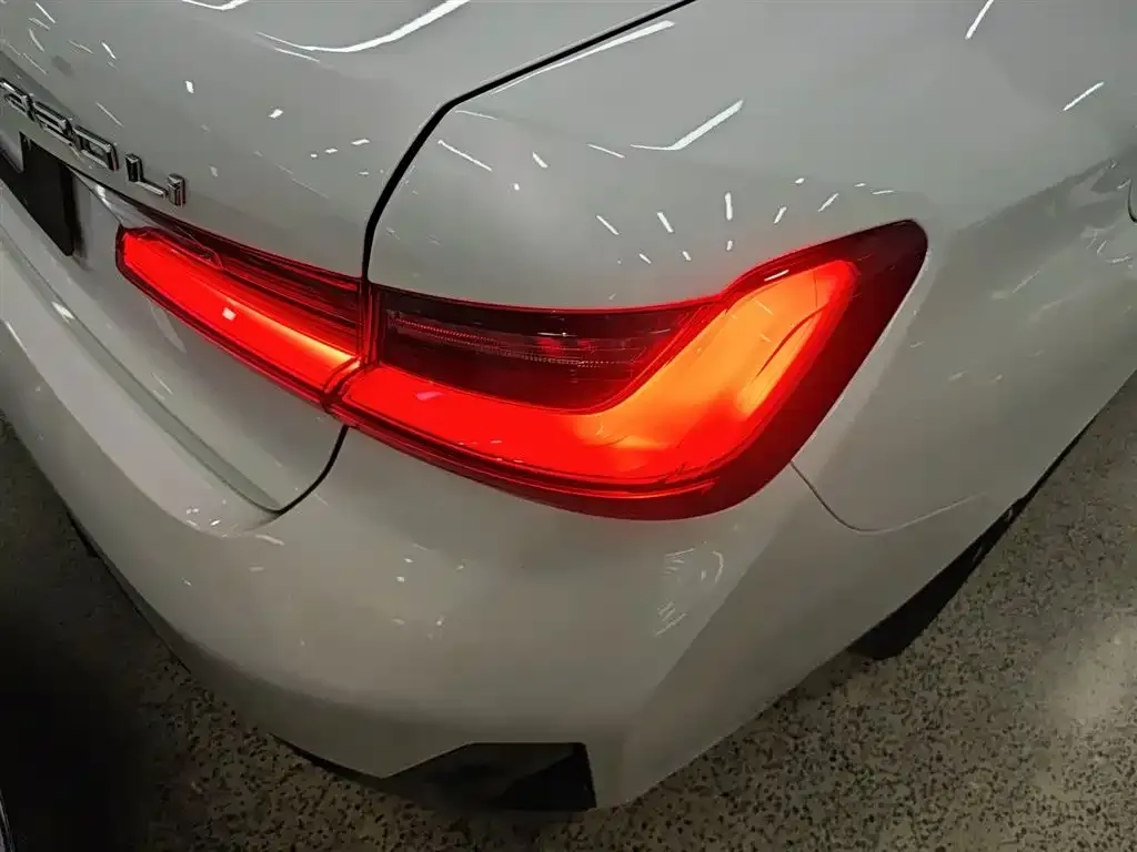 BMW 3 Series 2024 из CN, фото 2