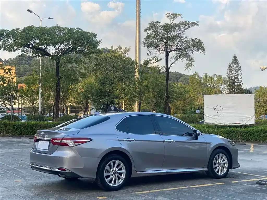 Toyota Camry 2023 из CN, фото 9