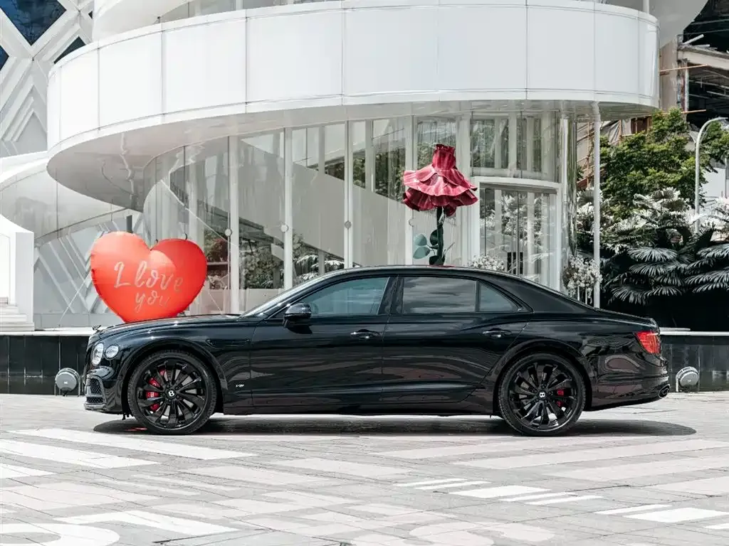 Bentley Flying Spur 2022 из CN, фото 6
