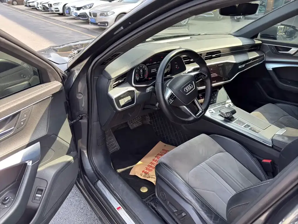 Audi A6L 2021 из CN, фото 3
