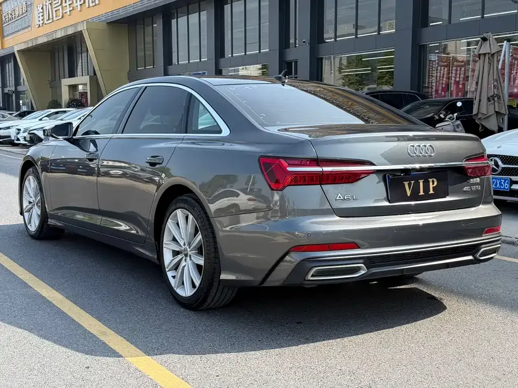 Audi A6L 2021 из CN, фото 9