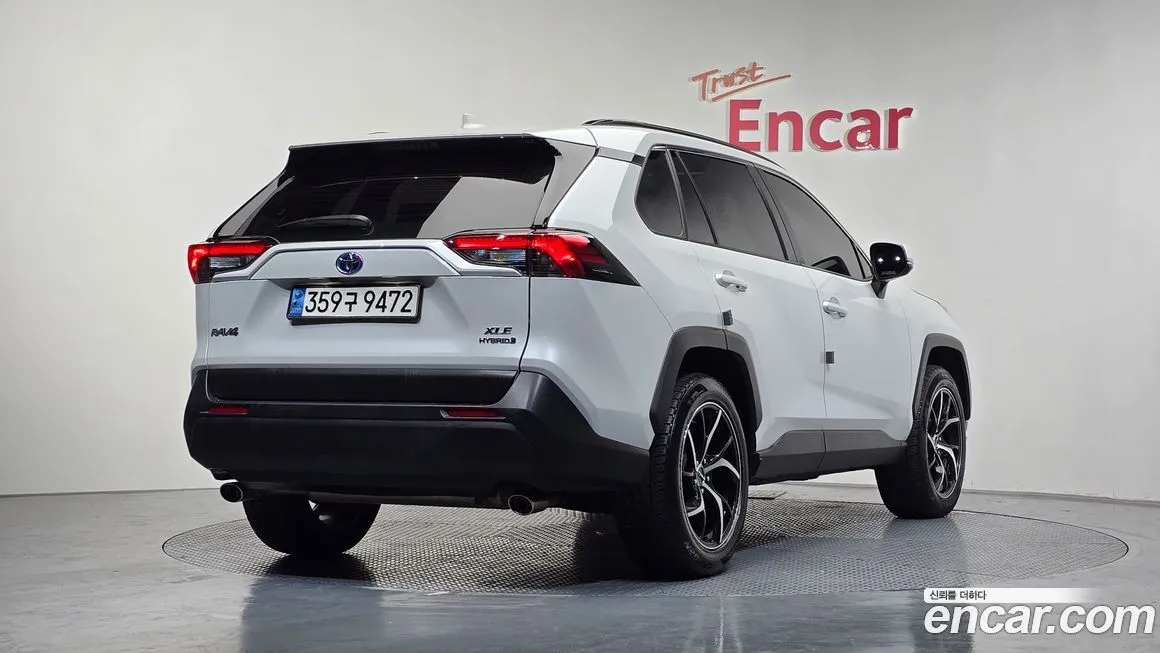 Toyota RAV4 2023 из KR, фото 10