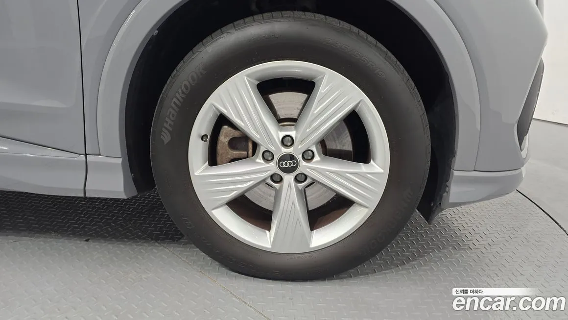 Audi Q4 e-tron 2023 из KR, фото 5