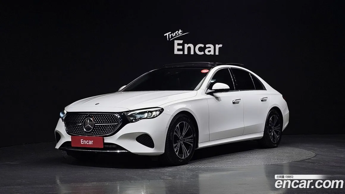Mercedes-Benz E-Class — фото 1