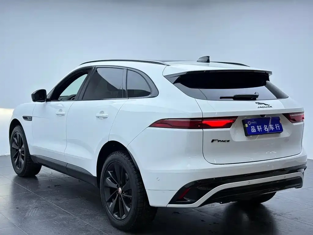 Jaguar F-PACE — фото 4