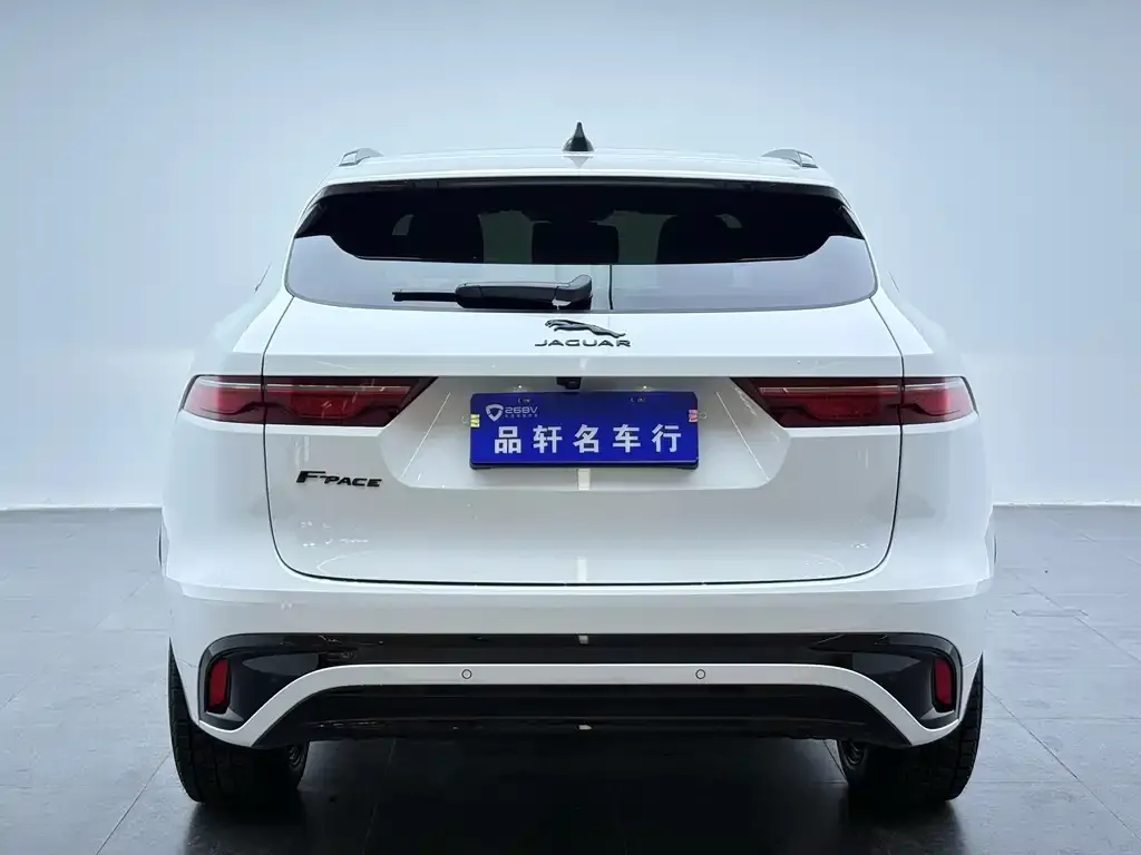Jaguar F-PACE — фото 2