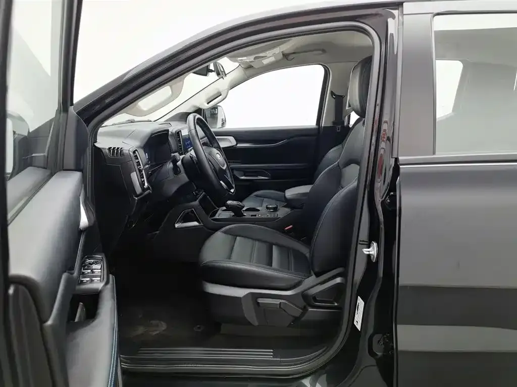 Ford Ranger — фото 10