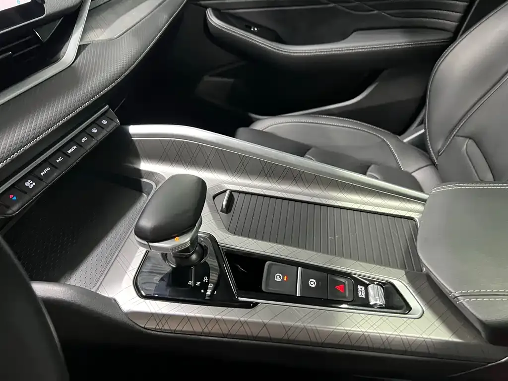 Geely Xingrui 2023 из CN, фото 6