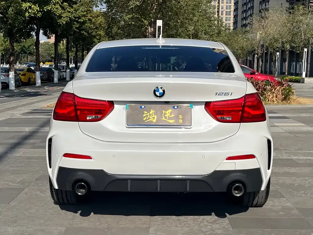 BMW 1 Series 2022 из CN, фото 10