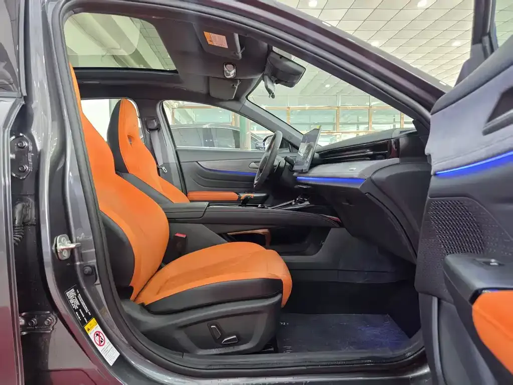 Changan UNI-V 2025 из CN, фото 2