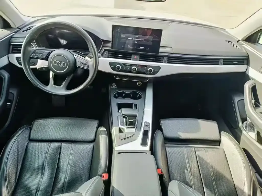 Audi A4L 2022 из CN, фото 8