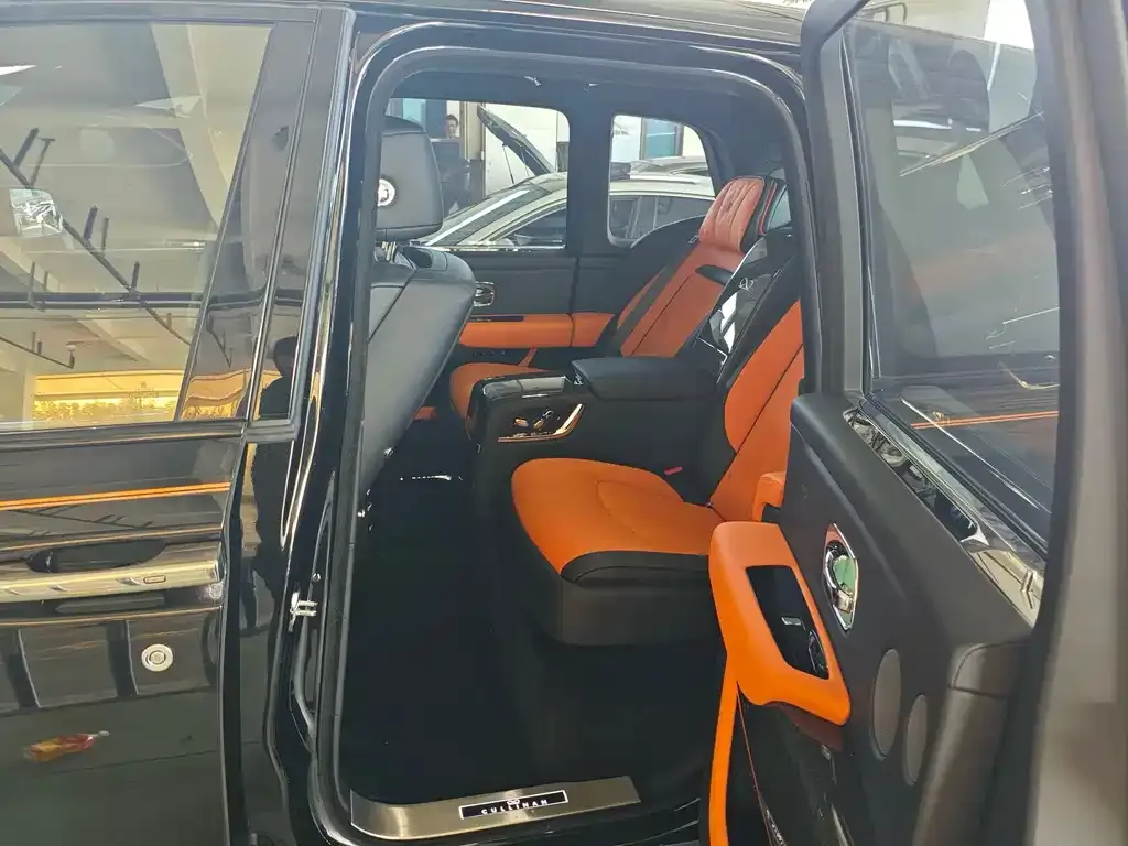 Rolls-Royce Cullinan 2021 из CN, фото 2