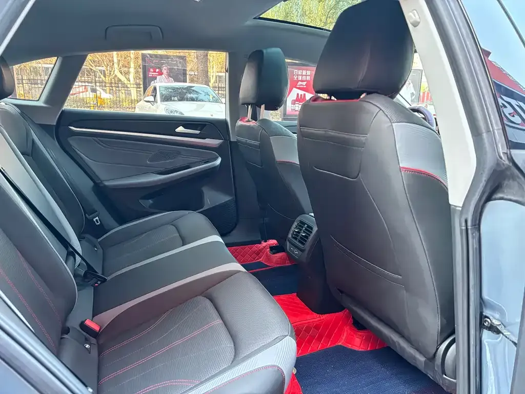 Volkswagen Lamando 2023 из CN, фото 2