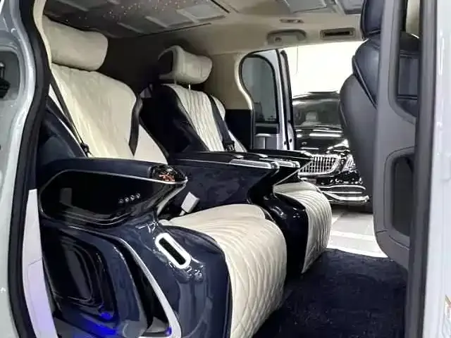 Toyota Sienna — фото 5