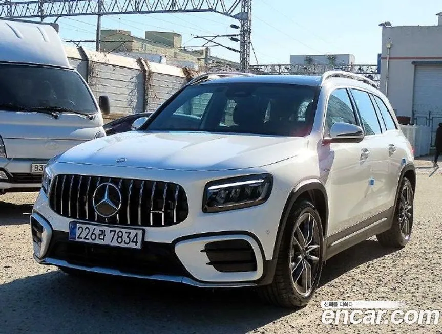Mercedes-Benz GLB-Class — фото 2