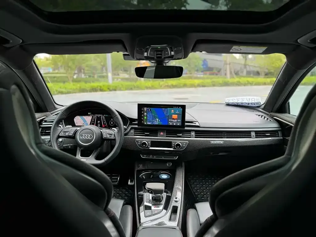 Audi RS 4 2023 из CN, фото 3