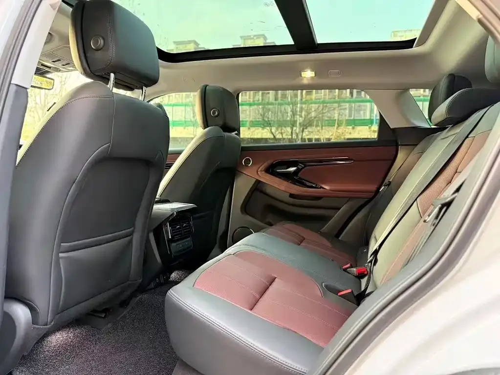 Land Rover Evoque 2025 из CN, фото 4