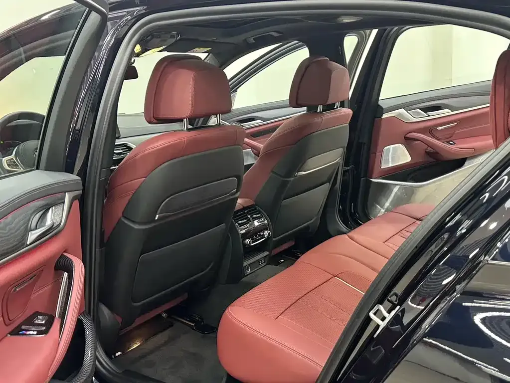 BMW 5 Series 2021 из CN, фото 7