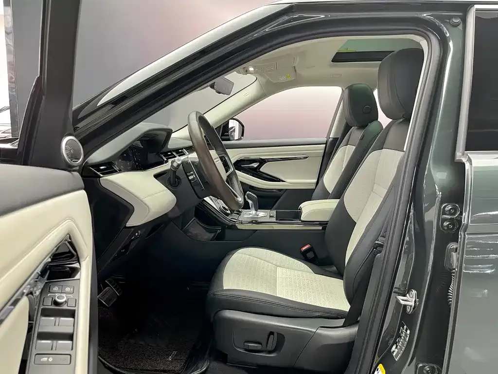 Land Rover Evoque — фото 4