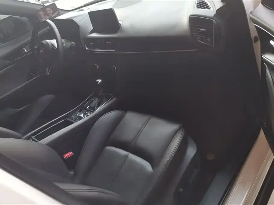 Mazda CX-4 2021 из CN, фото 9
