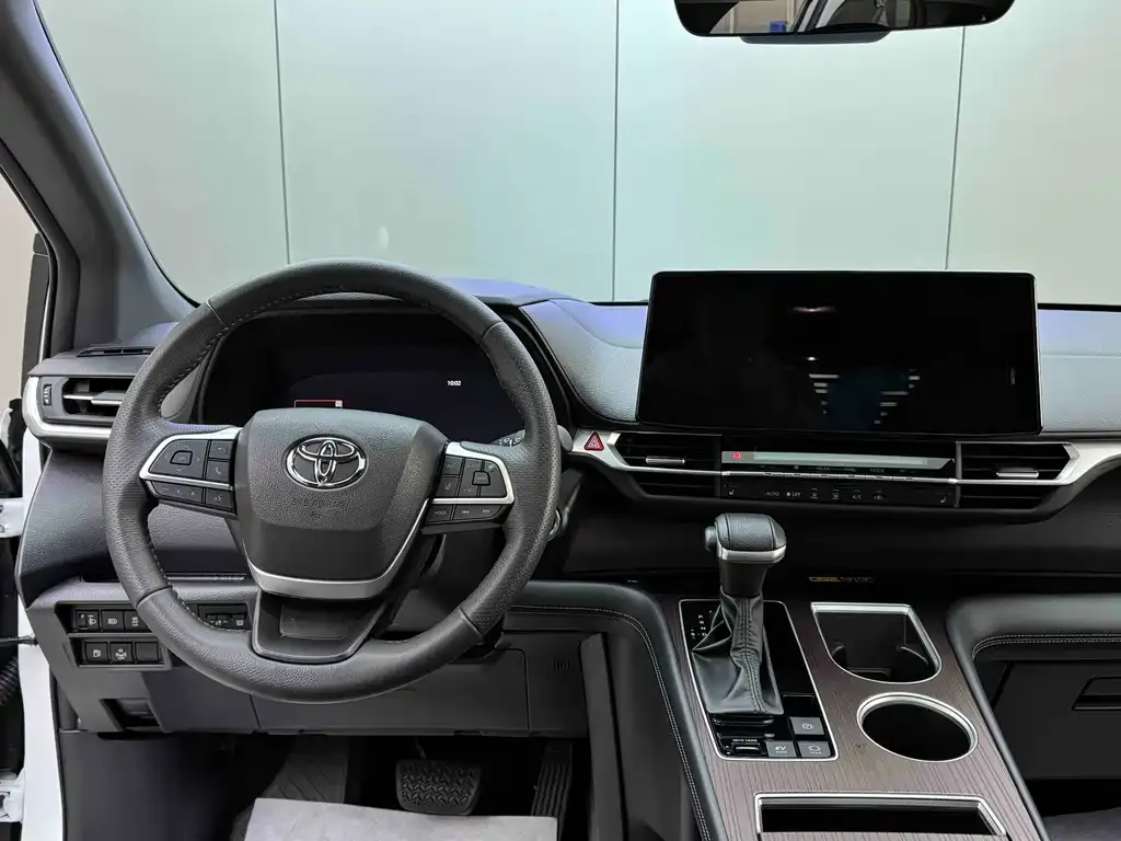 Toyota Granvia 2025 из CN, фото 10