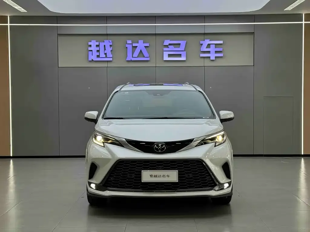 Toyota Granvia 2025 из CN, фото 2