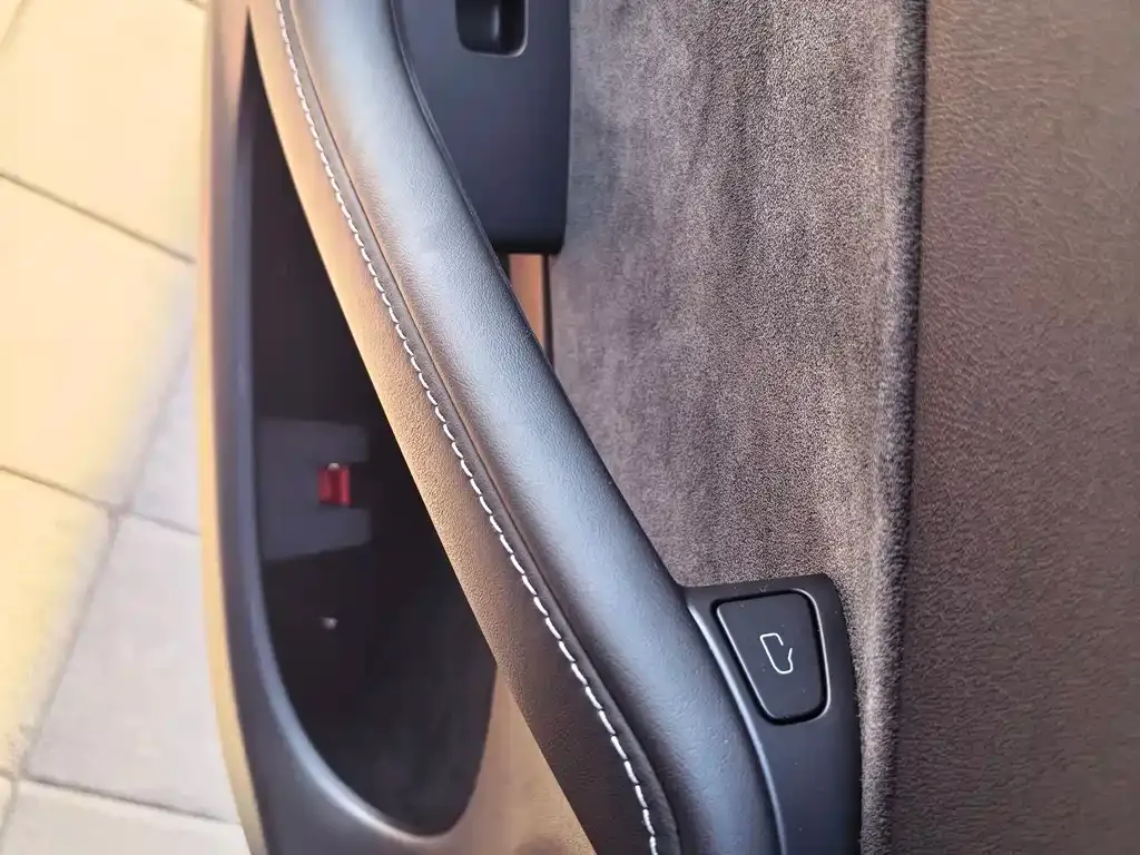 Tesla Model Y 2023 из CN, фото 8