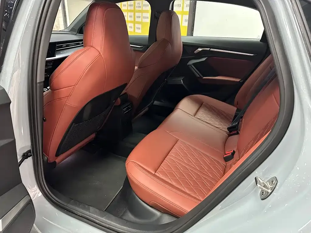 Audi A3 2024 из CN, фото 7