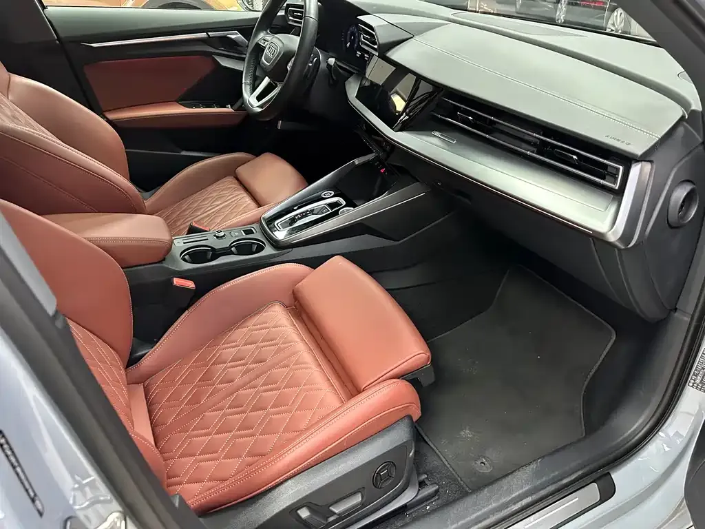 Audi A3 2024 из CN, фото 4