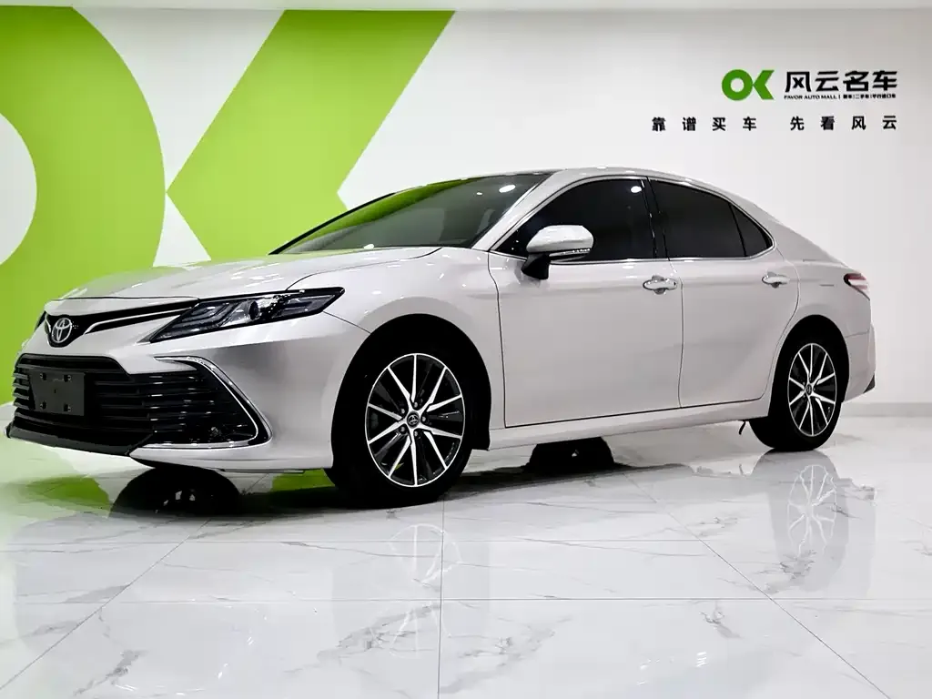 Toyota Camry 2023 из CN, фото 1