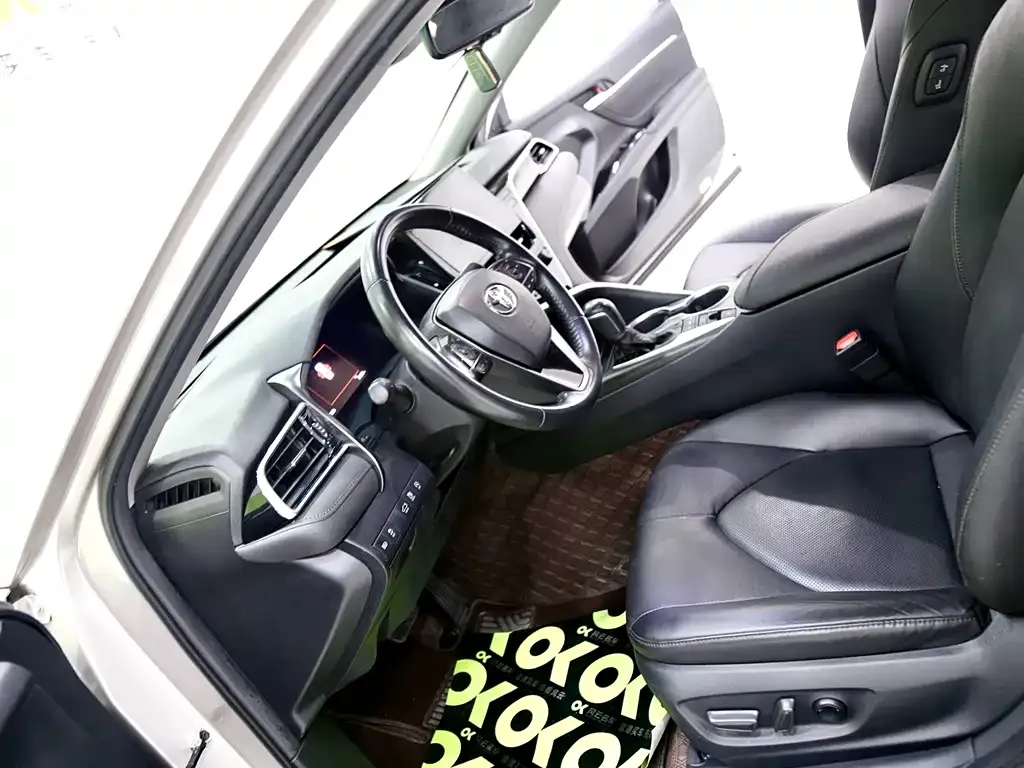 Toyota Camry 2023 из CN, фото 3