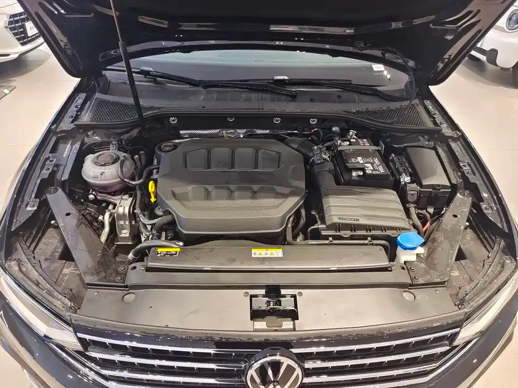 Volkswagen Magotan 2025 из CN, фото 5