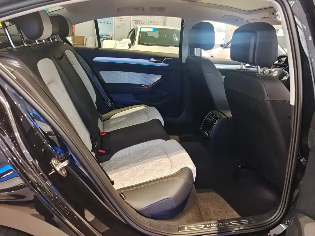 Volkswagen Magotan 2025 из CN, фото 9