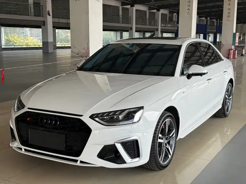 Audi A4L 2021 из CN, фото 1