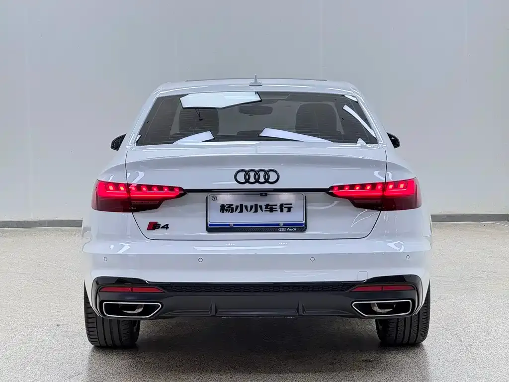 Audi A4L 2023 из CN, фото 6