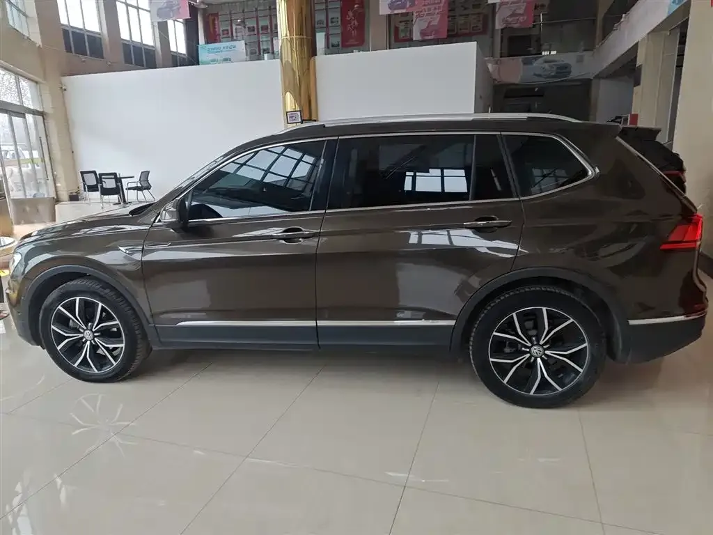Volkswagen Tiguan L 2021 из CN, фото 3