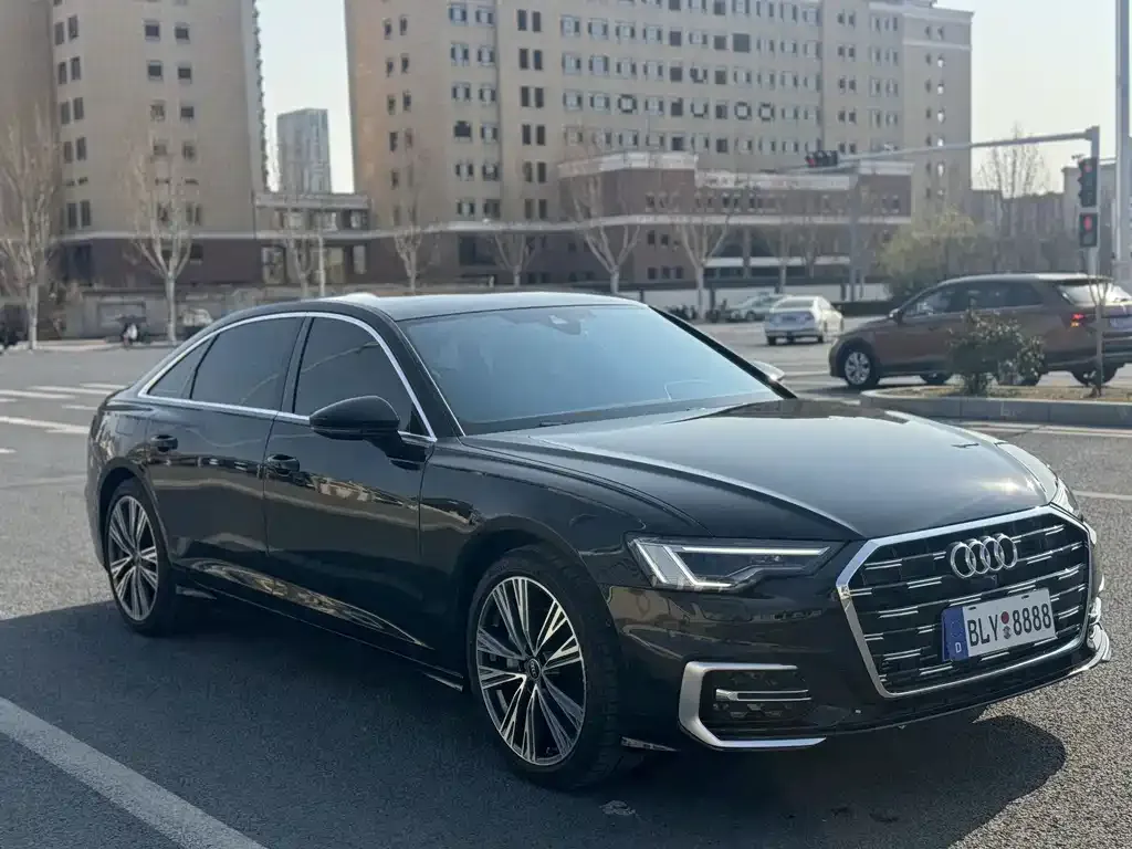 Audi A6L — фото 8