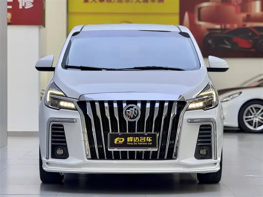 Buick GL8 2022 из CN, фото 3