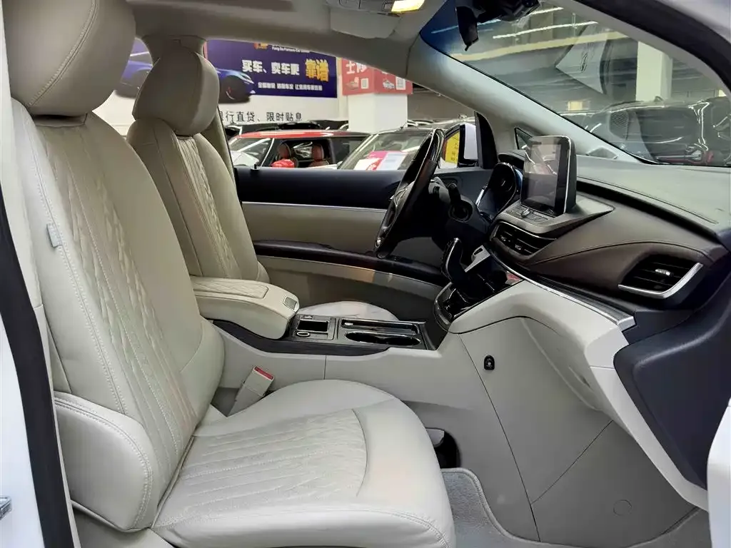 Buick GL8 2022 из CN, фото 5