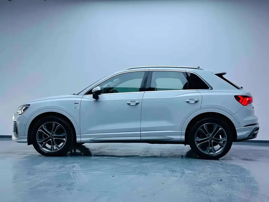 Audi Q3 — фото 2