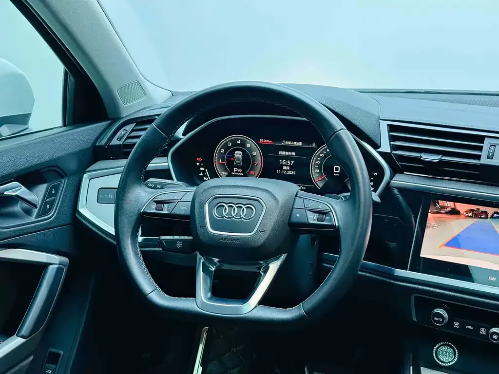 Audi Q3 — фото 6